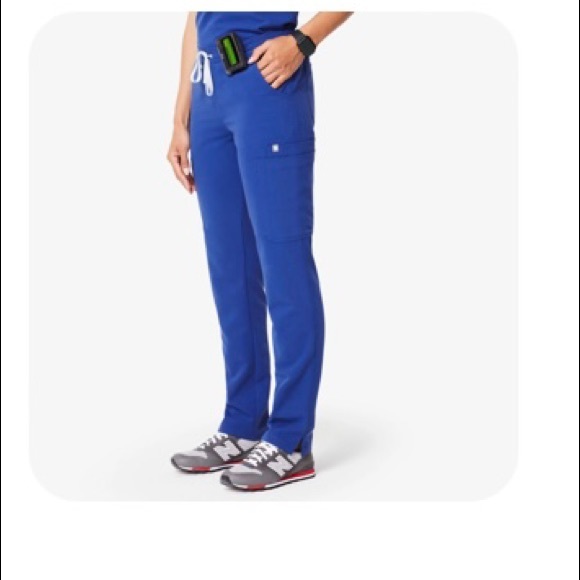 NWT FIGS Limited Edition Winning Blue Scrub set